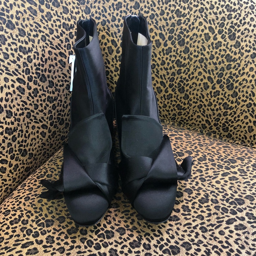 No 21 black bootie